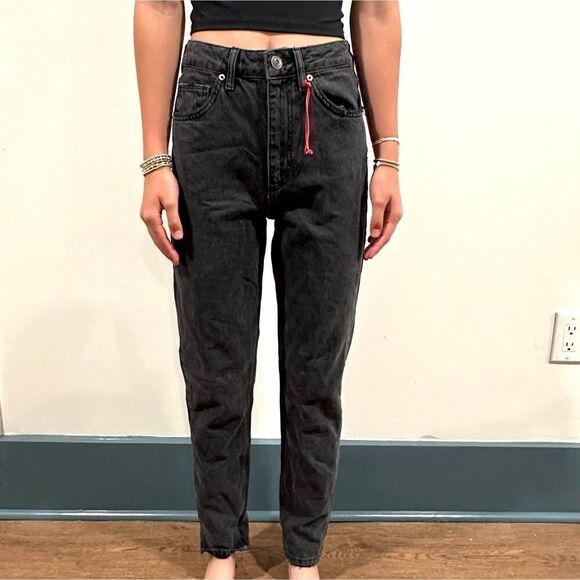 🩷3/$15🩷 BDG Urban Outftters Mom High Waivht Tapered Leg Denim Jeans, 26 - Picture 3 of 7